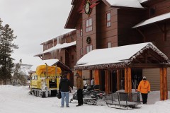 Old Faithful snow
	lodge